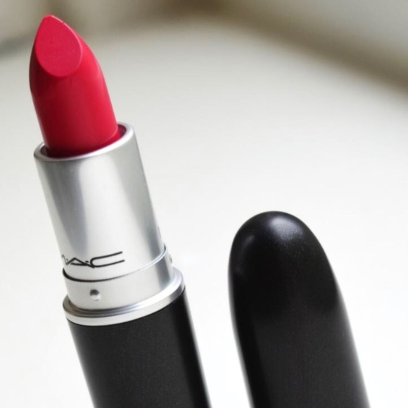 NWT MAC “Good Kisser” matte lipstick - Picture 3 of 3